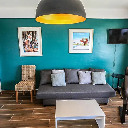 Апартаменты Litoral Costa Dorada - Macapo Only Families Камбрильс